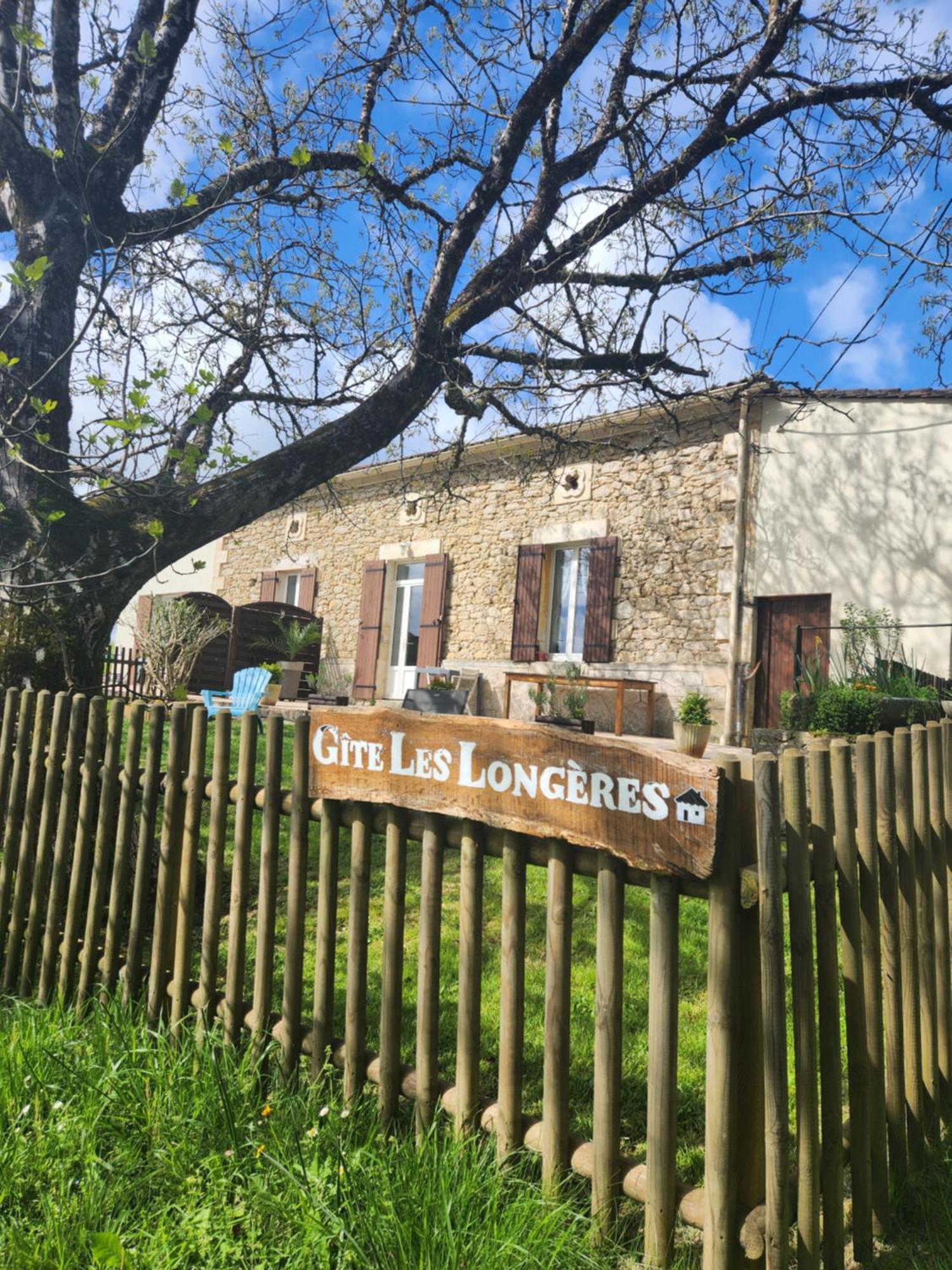 Gite Les Longeres Montazeau Exterior photo